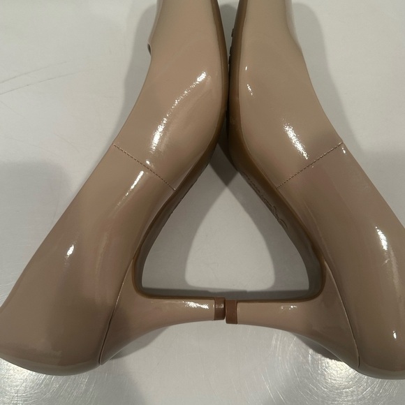 Life Stride Soft System Patent Beige Pumps Comfort Neutral Sz 7N New W/O Box - Picture 6 of 10